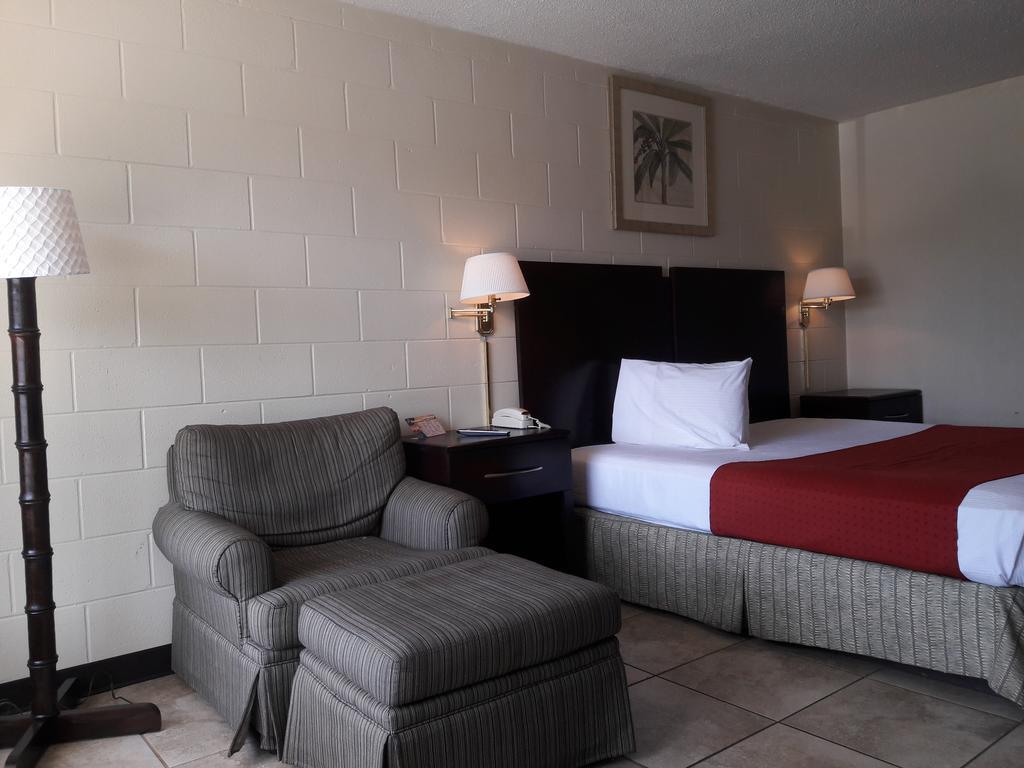American Quality Lodge Panama City Bagian luar foto